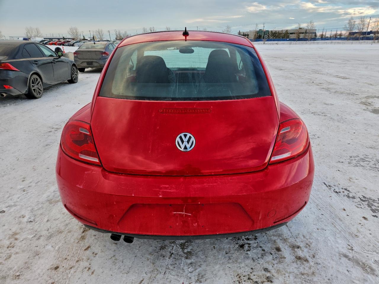 2013 VOLKSWAGEN BEETLE photo 6