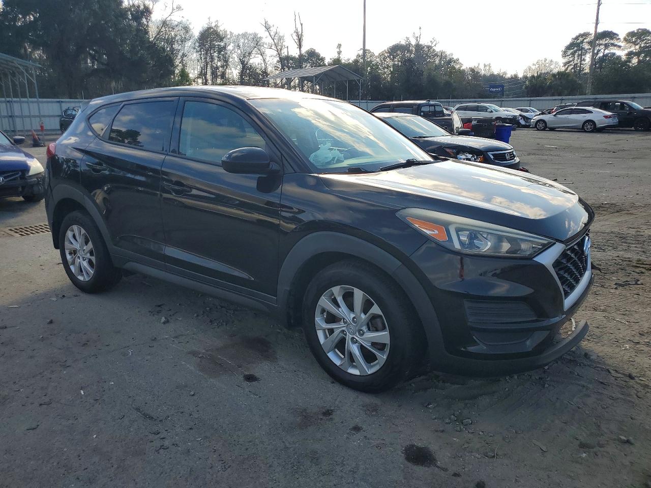 2019 HYUNDAI TUCSON SE photo 4
