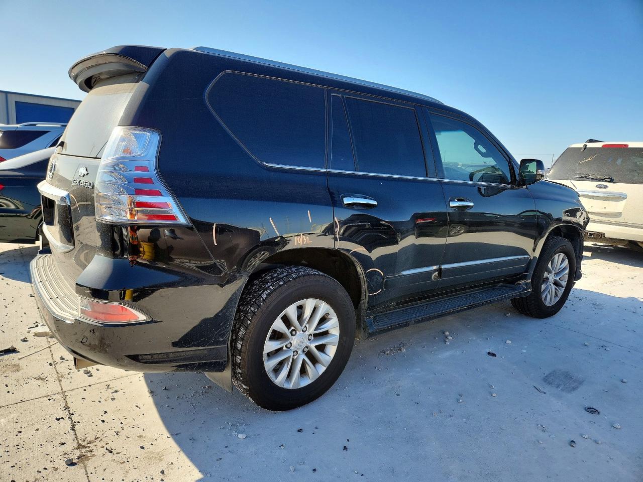 2018 LEXUS GX 460 photo 3