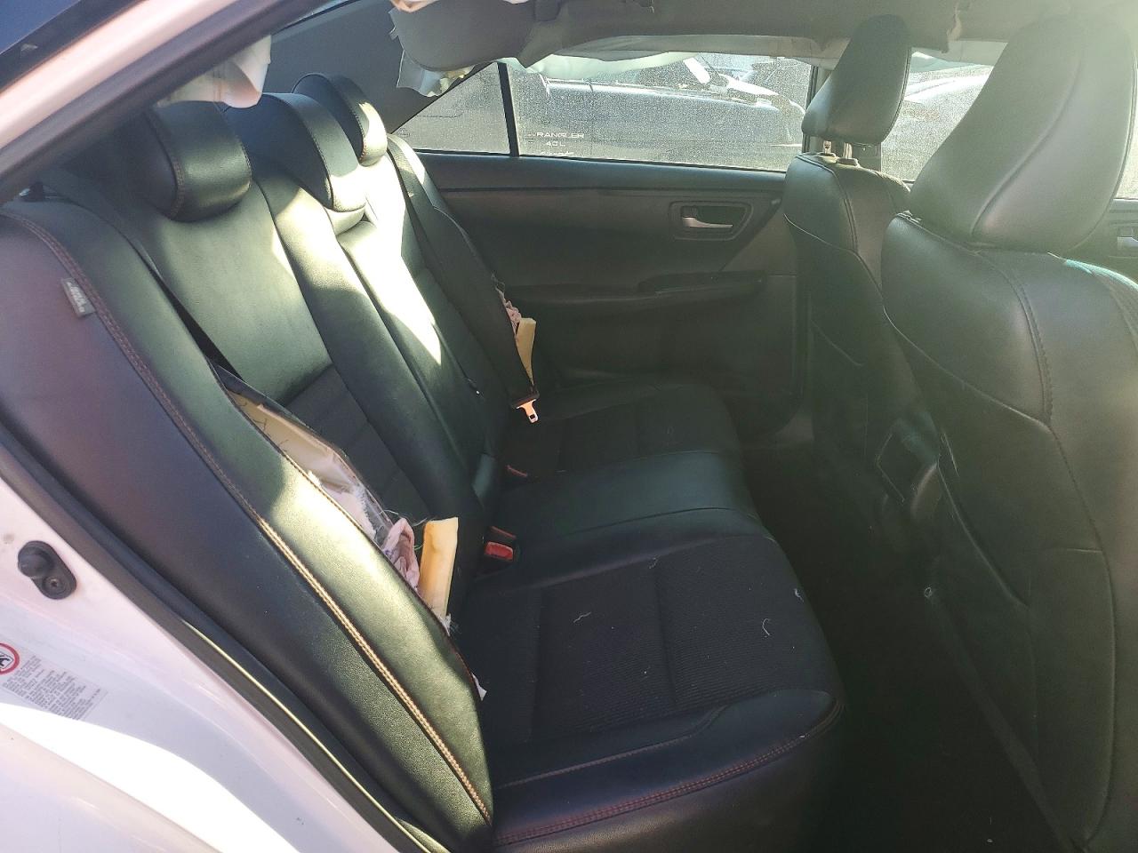 2017 TOYOTA CAMRY LE photo 10