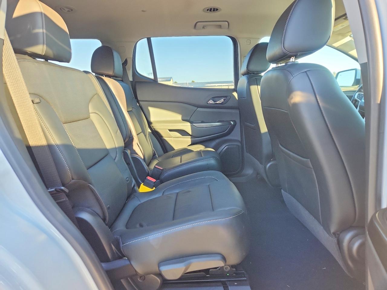 2021 GMC ACADIA SLT photo 11