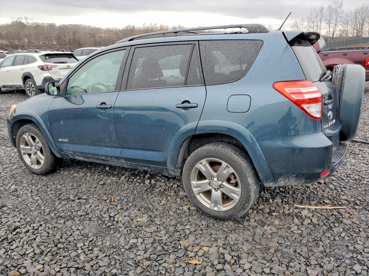 2010 TOYOTA RAV4 SPORT photo 2