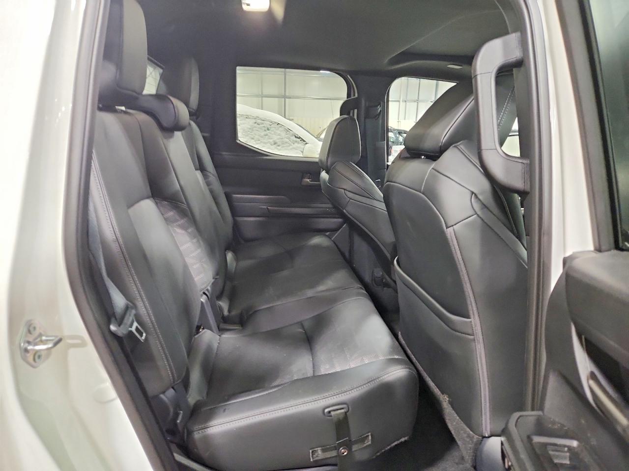2025 TOYOTA TACOMA DOUBLE CAB photo 10