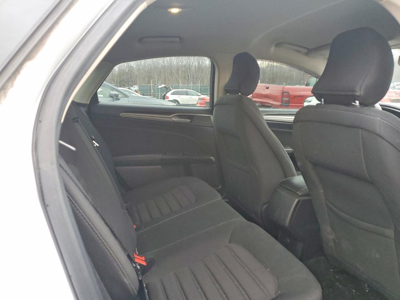2017 FORD FUSION SE photo 10