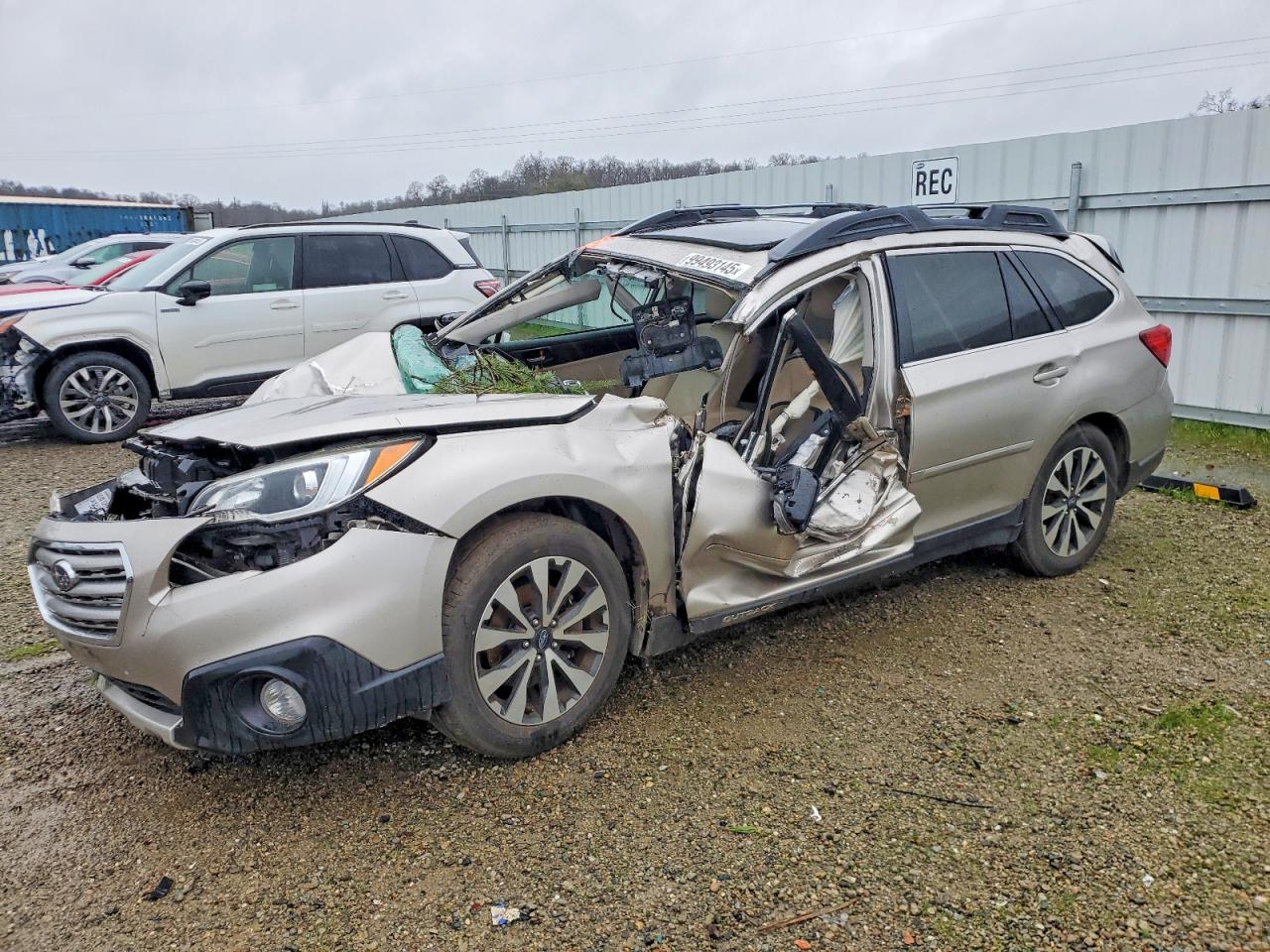 2015 SUBARU OUTBACK