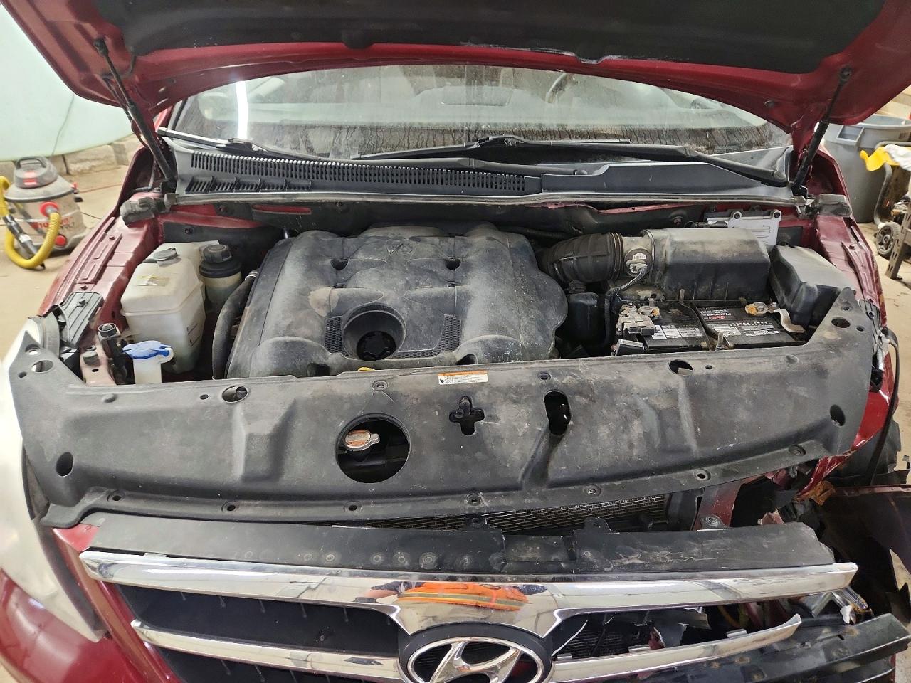 2008 HYUNDAI ENTOURAGE GLS photo 12