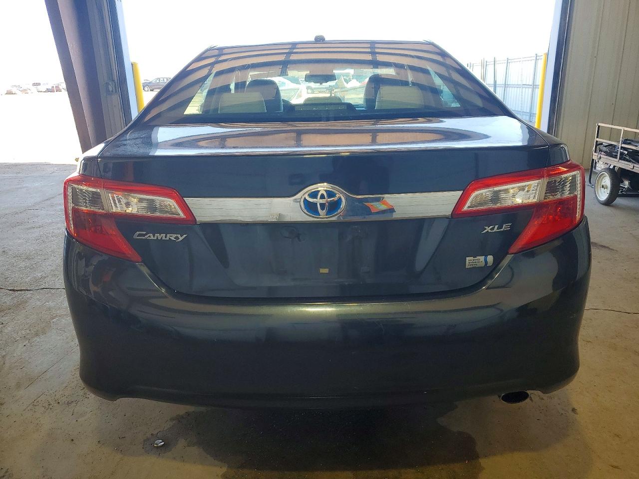 2012 TOYOTA CAMRY HYBRID photo 11