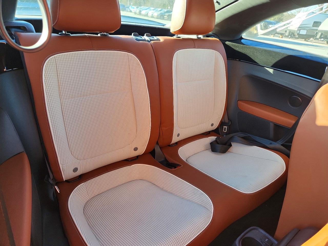 2016 VOLKSWAGEN BEETLE 1.8T photo 11