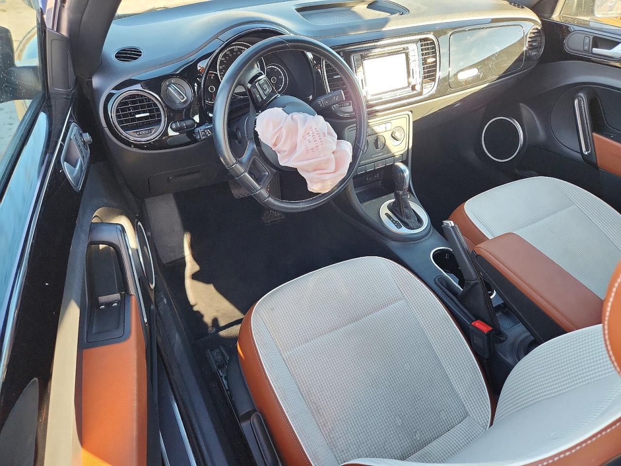2016 VOLKSWAGEN BEETLE 1.8T photo 8