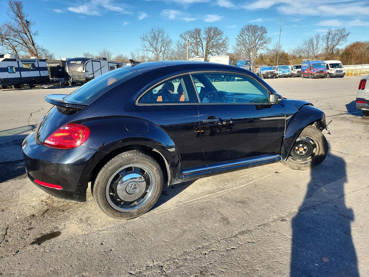 2016 VOLKSWAGEN BEETLE 1.8T photo 3