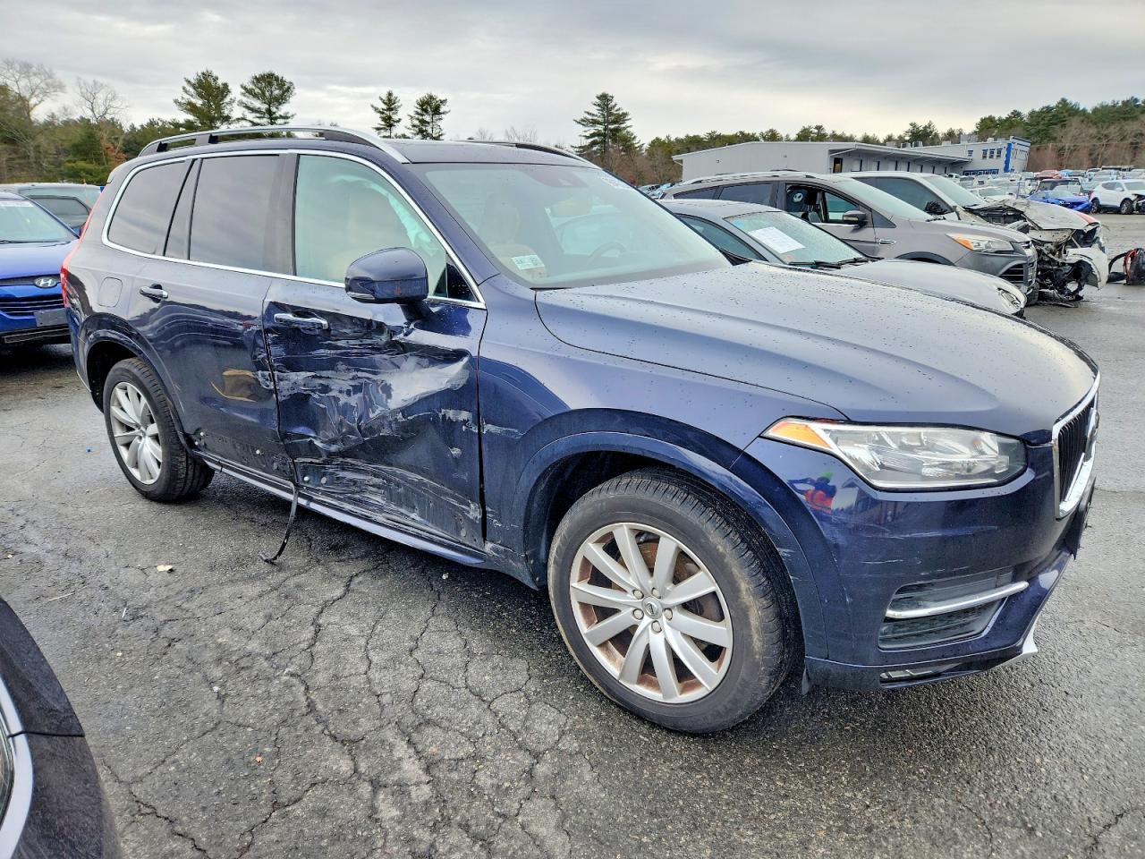 2016 VOLVO XC90 T6 photo 4
