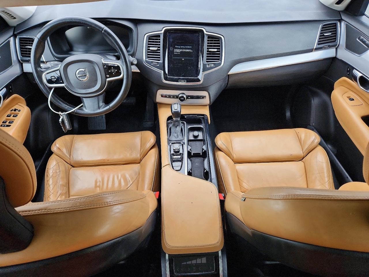 2016 VOLVO XC90 T6 photo 8