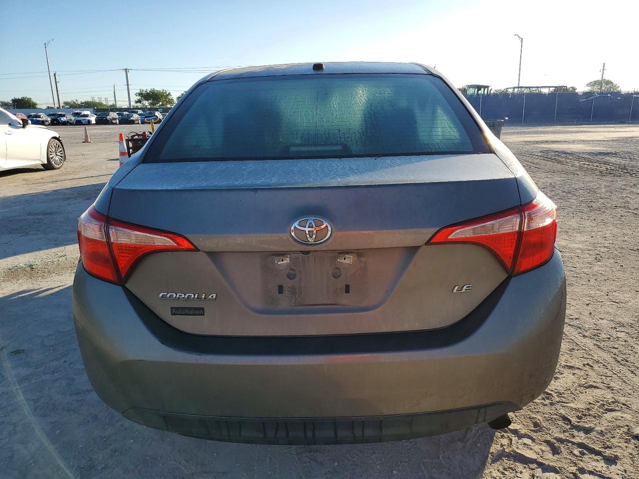 2017 TOYOTA COROLLA L photo 6