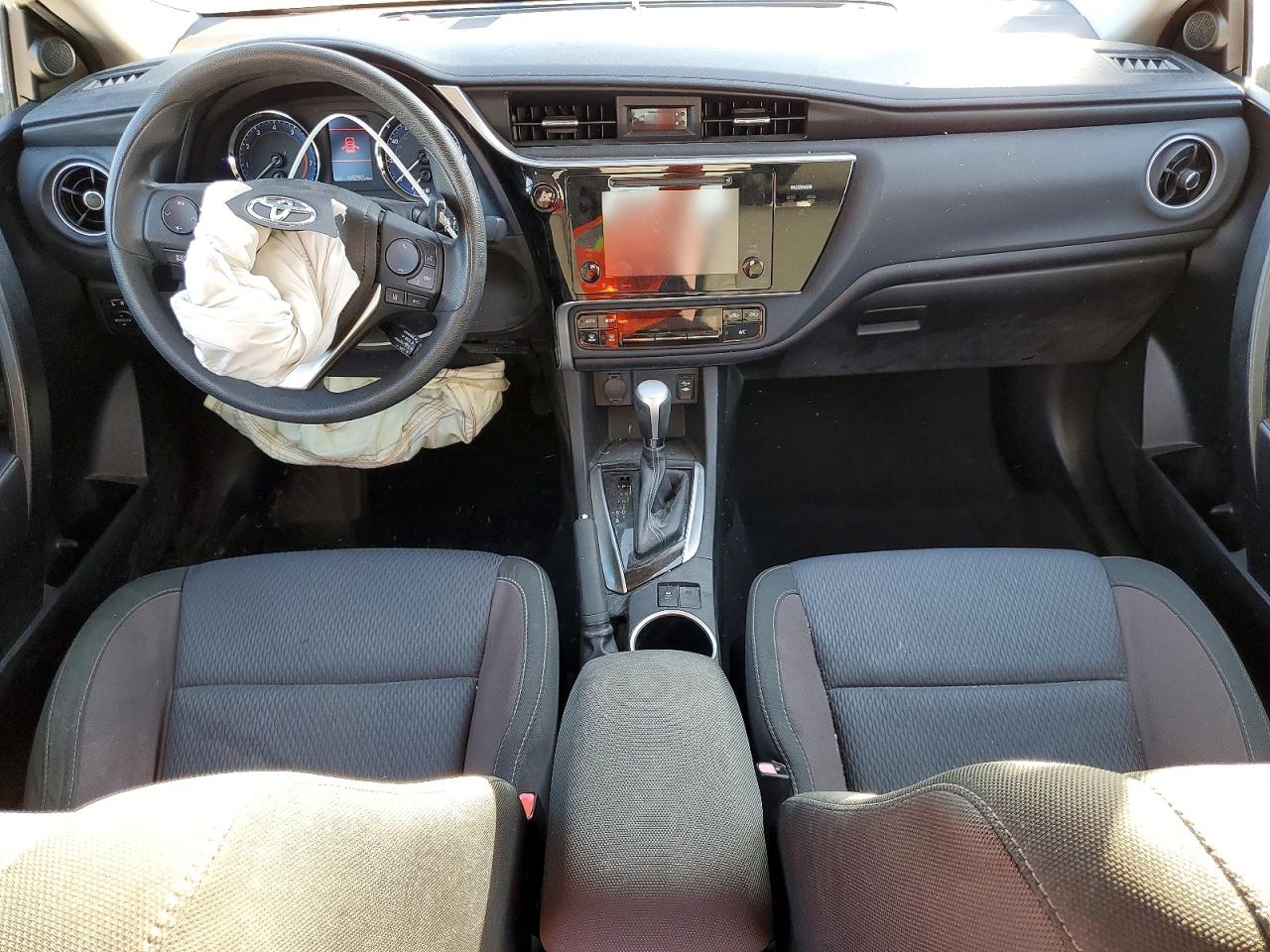 2017 TOYOTA COROLLA L photo 8