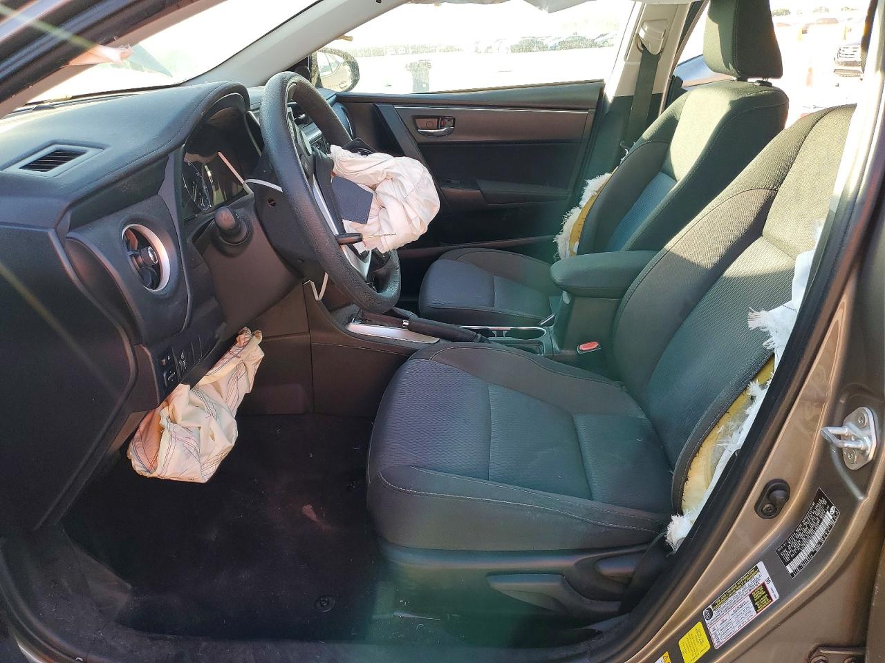 2017 TOYOTA COROLLA L photo 7