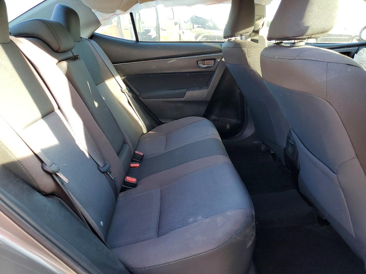 2017 TOYOTA COROLLA L photo 10