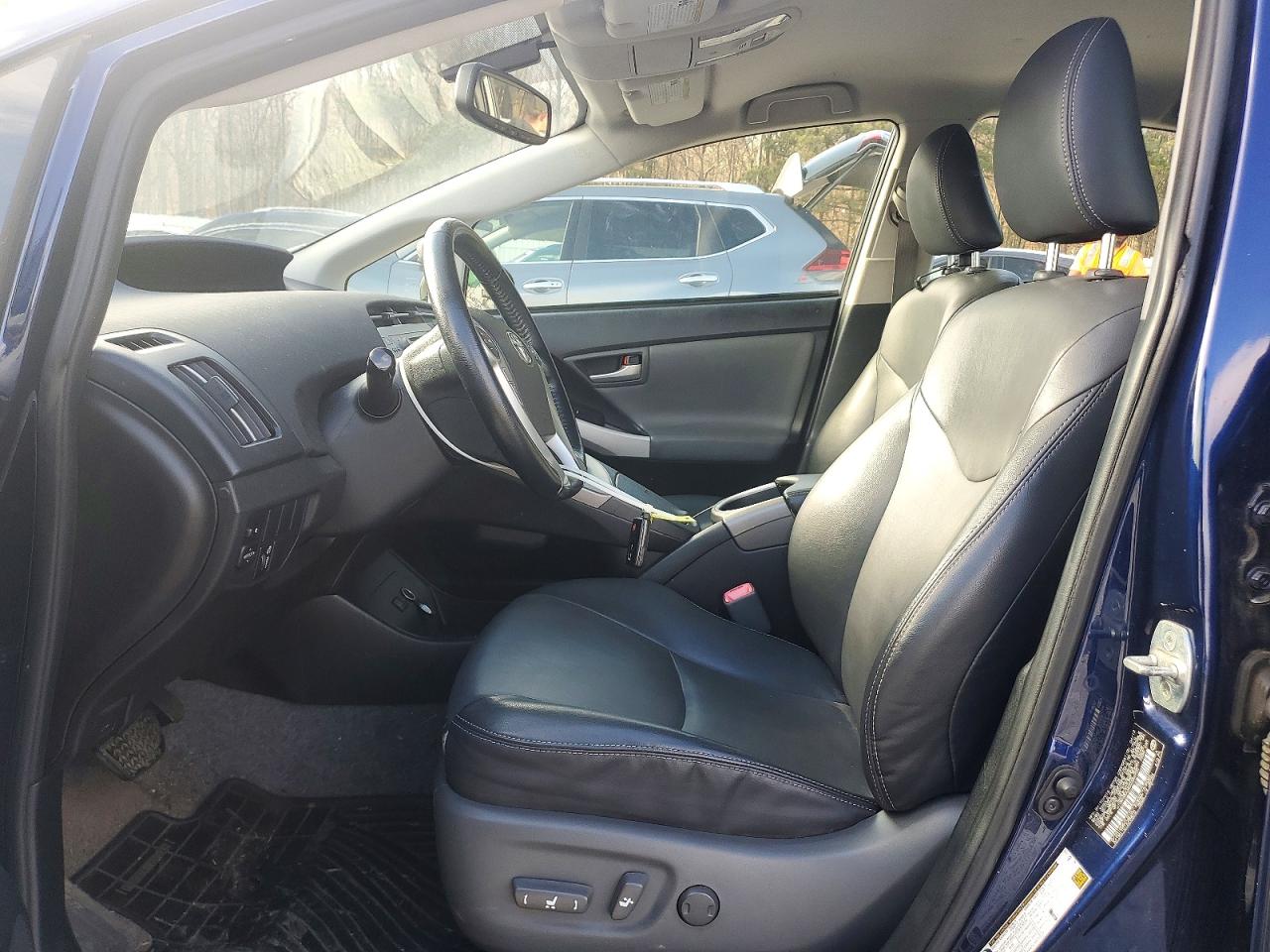 2012 TOYOTA PRIUS photo 7