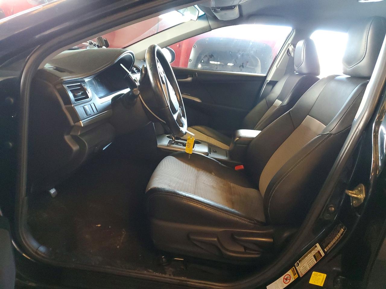 2014 TOYOTA CAMRY L photo 7