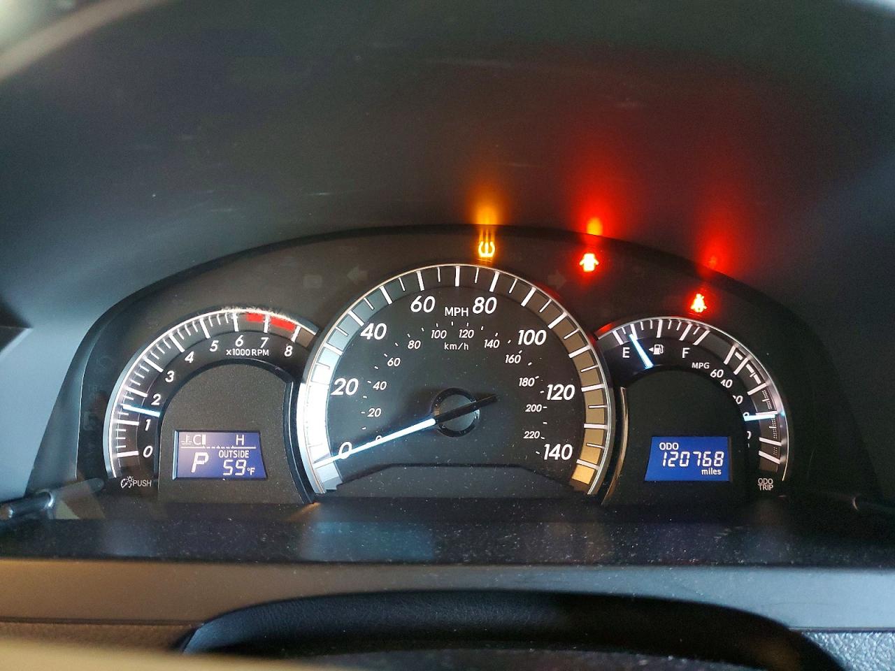 2014 TOYOTA CAMRY L photo 9