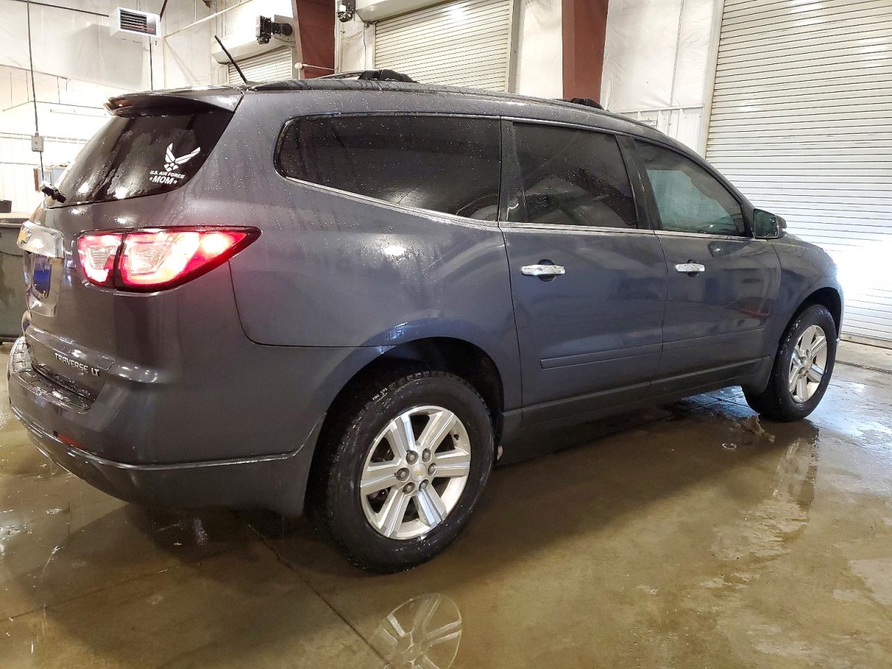 2014 CHEVROLET TRAVERSE LT photo 5