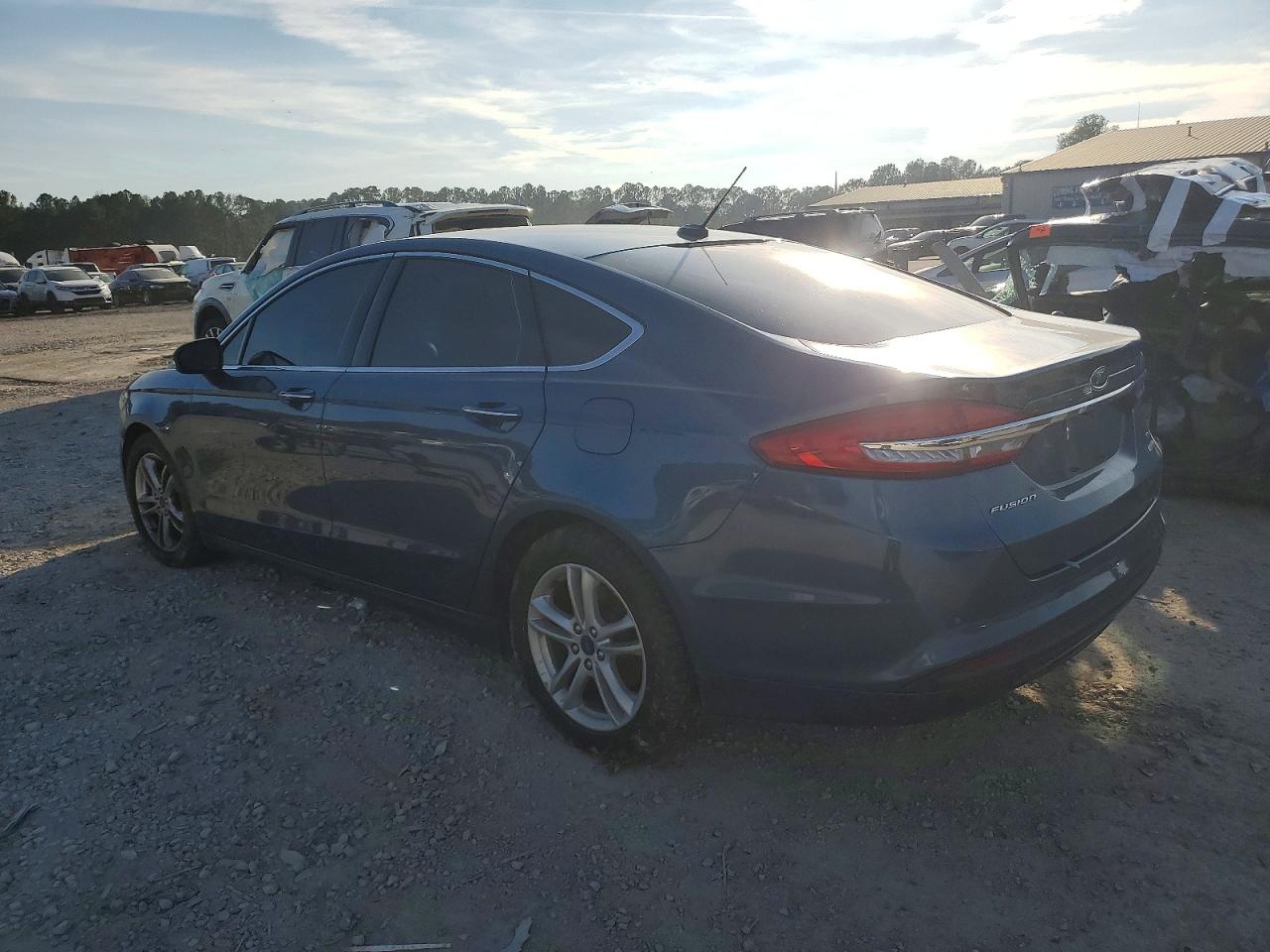 2018 FORD FUSION SE photo 2