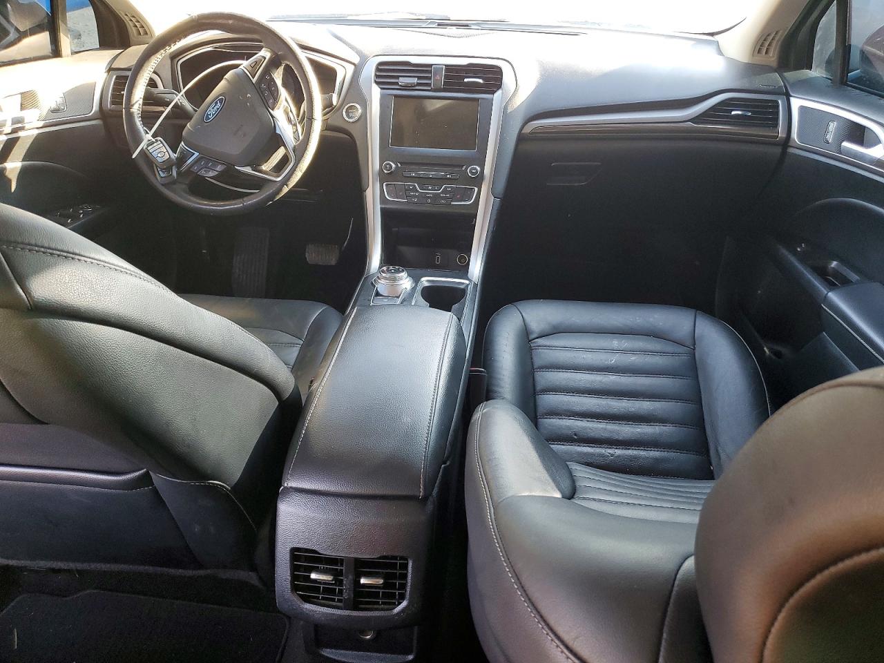 2018 FORD FUSION SE photo 8