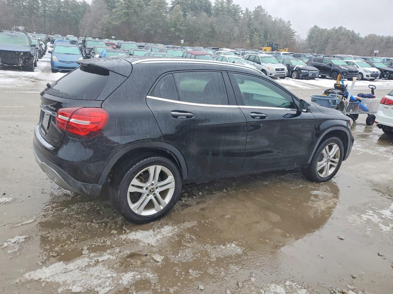 2019 MERCEDES-BENZ GLA 250 4MATIC photo 3