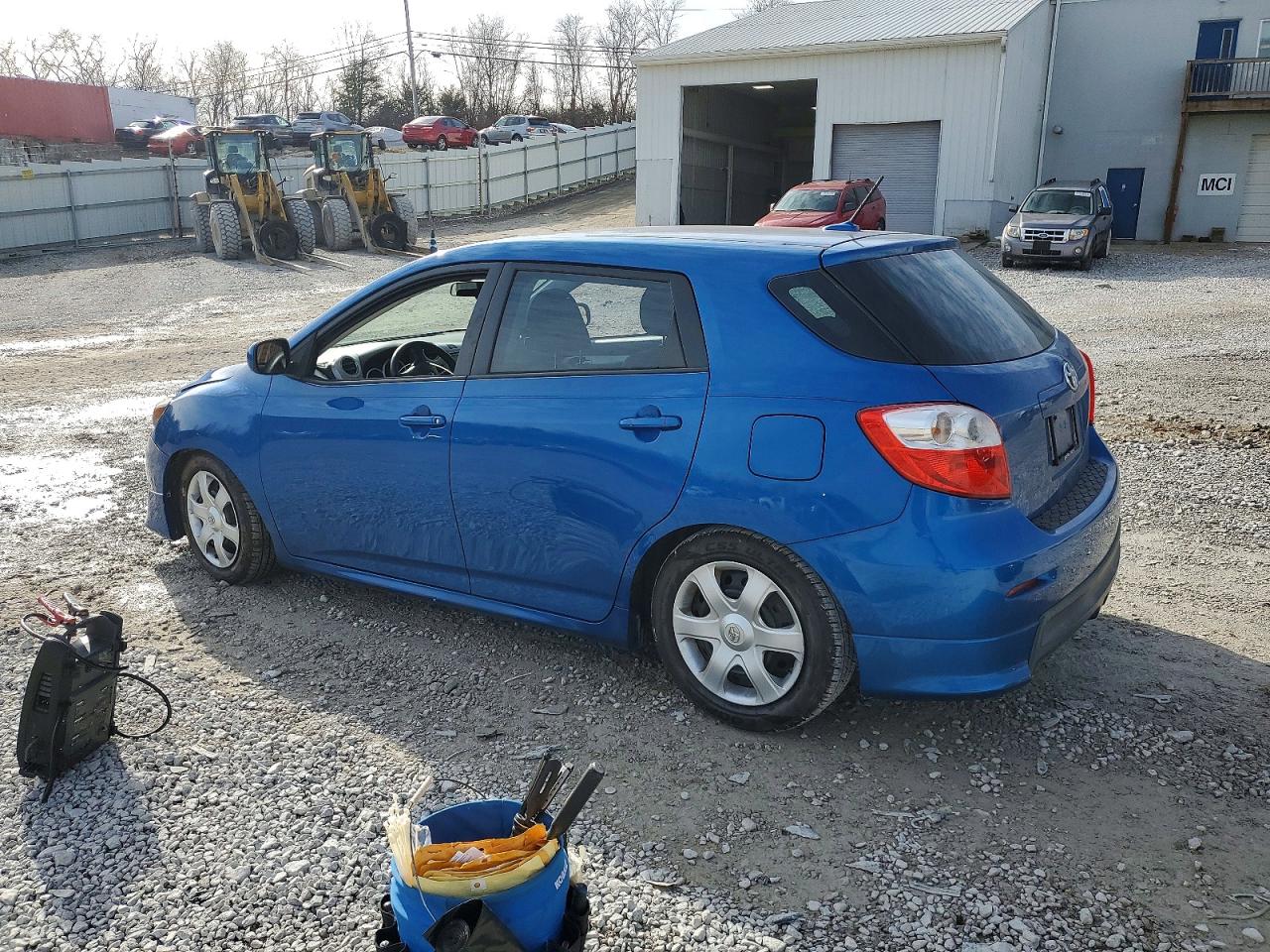 2010 TOYOTA COROLLA MATRIX photo 2