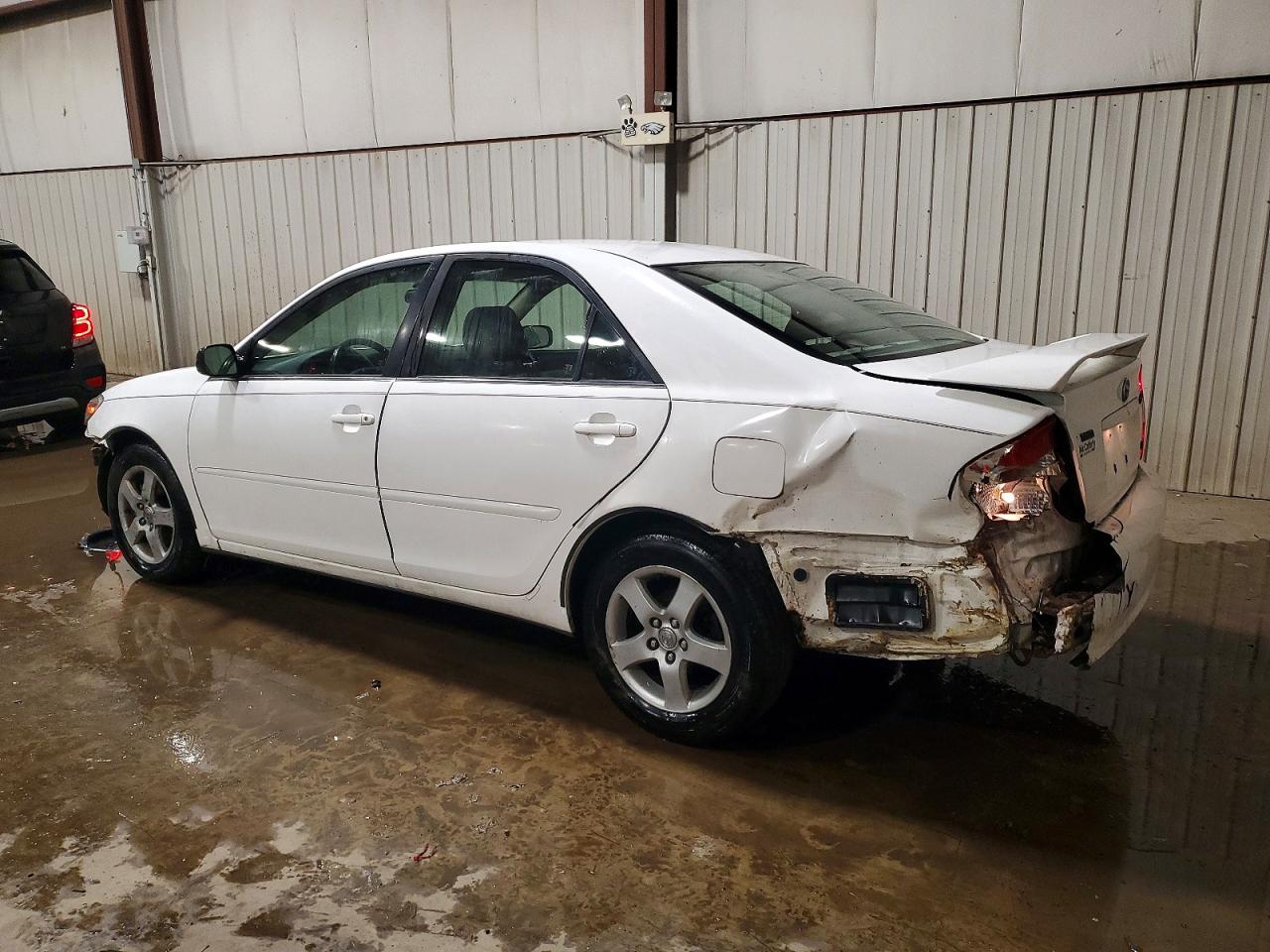 2002 TOYOTA CAMRY LE photo 2