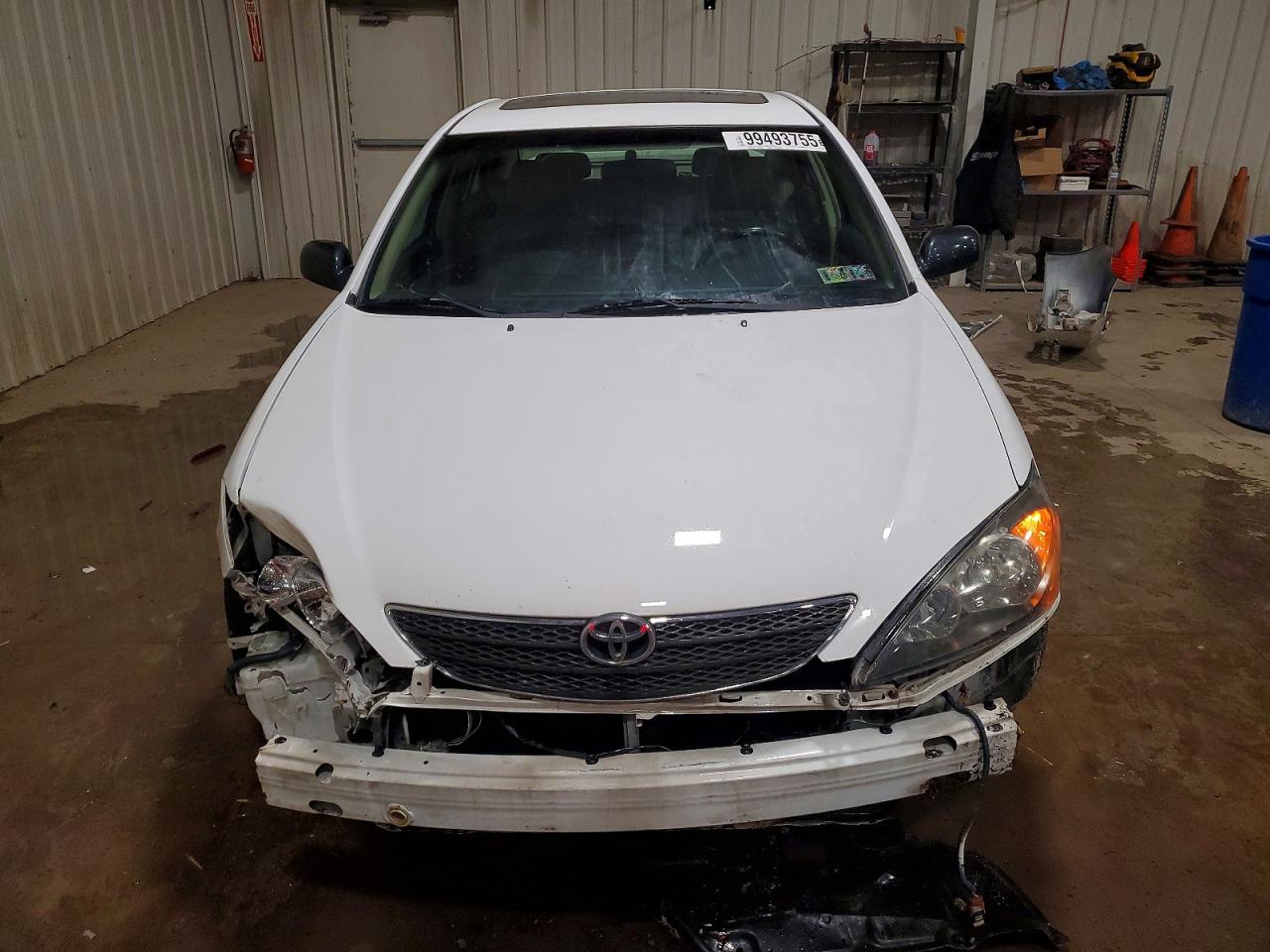 2002 TOYOTA CAMRY LE photo 5