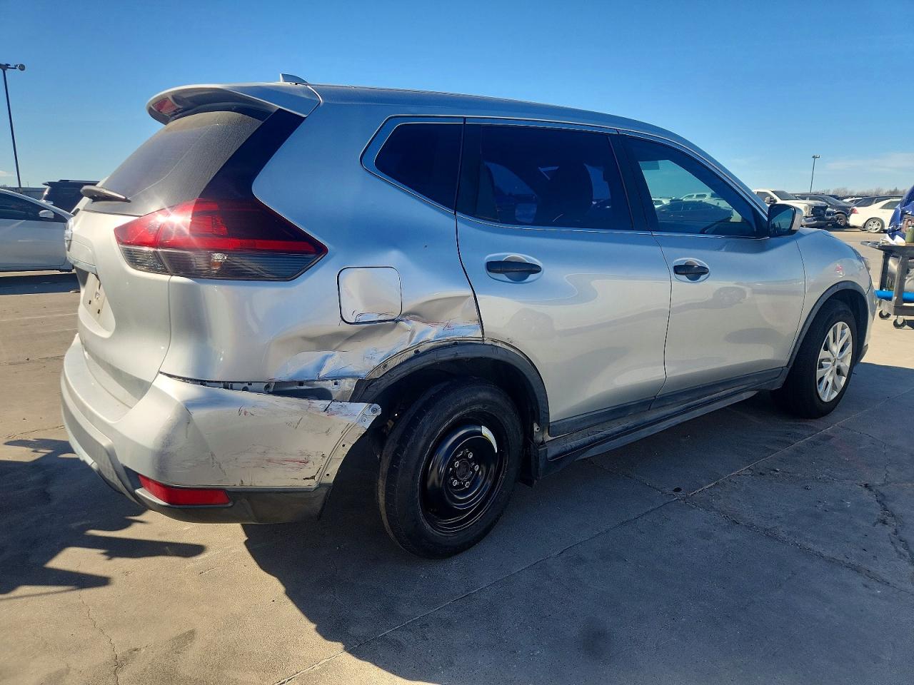 2018 NISSAN ROGUE S photo 3