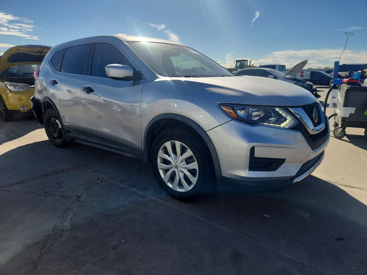 2018 NISSAN ROGUE S photo 4
