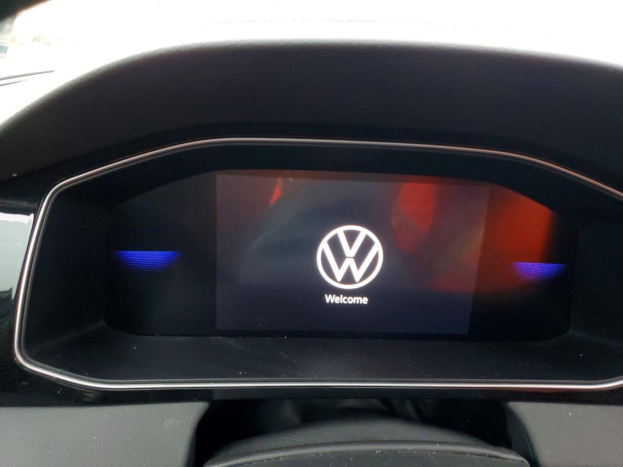 2025 VOLKSWAGEN JETTA SPORT photo 9
