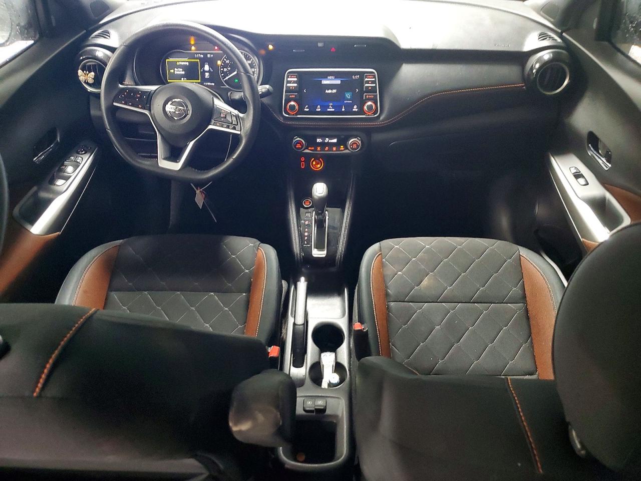 2019 NISSAN KICKS S photo 8
