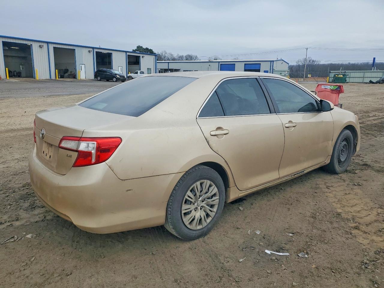 2012 TOYOTA CAMRY BASE photo 3