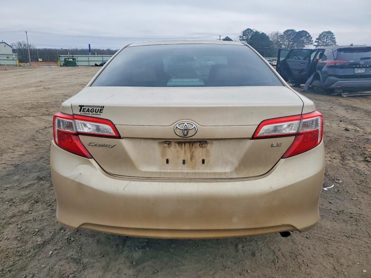 2012 TOYOTA CAMRY BASE photo 6