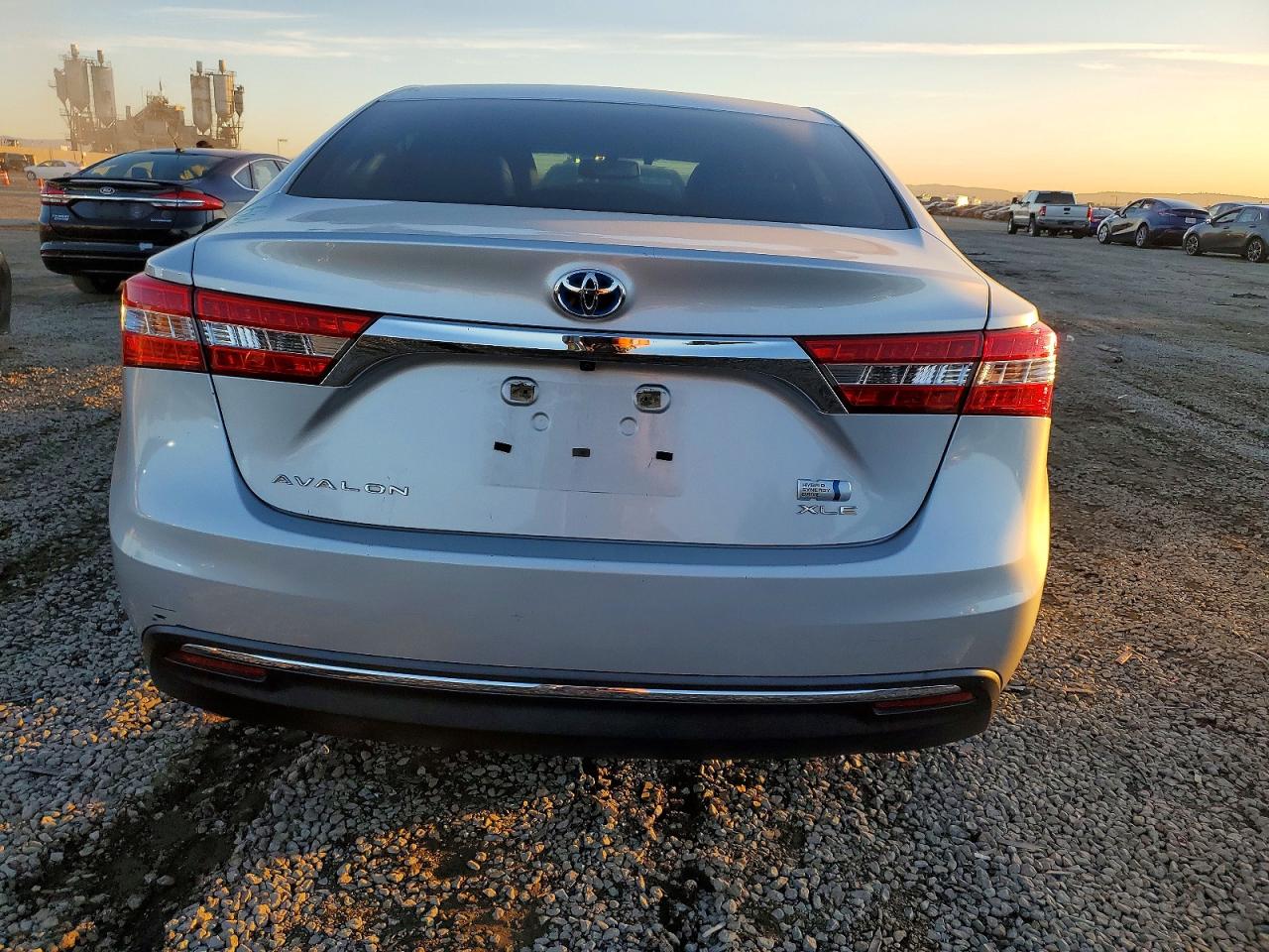 2013 TOYOTA AVALON HYBRID photo 6