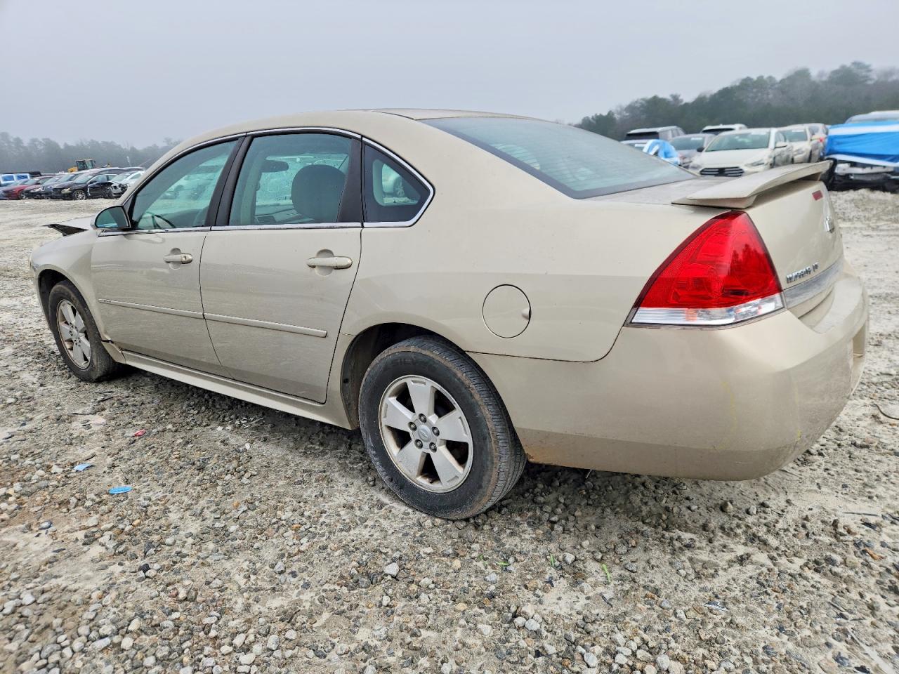 2010 CHEVROLET IMPALA LT photo 2