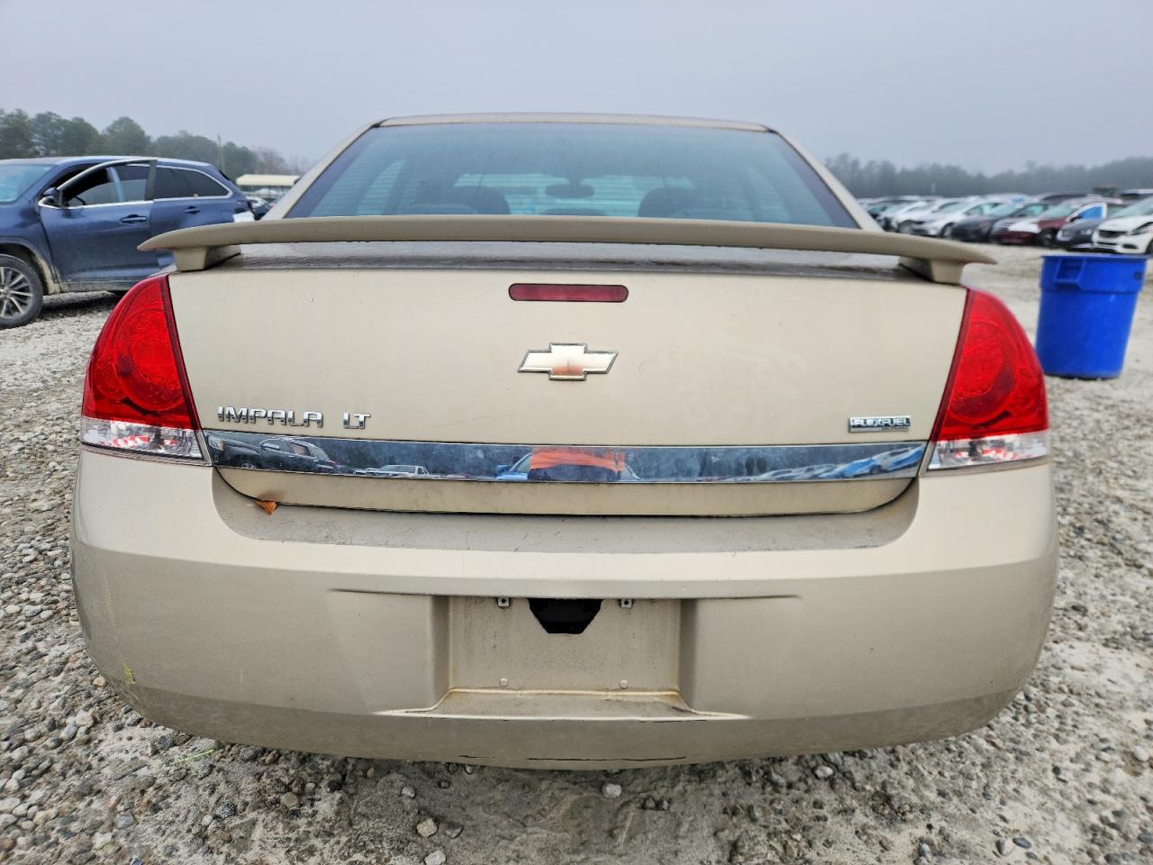 2010 CHEVROLET IMPALA LT photo 6