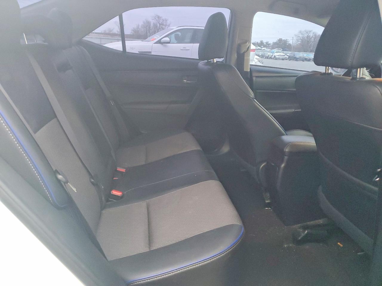 2017 TOYOTA COROLLA L photo 10