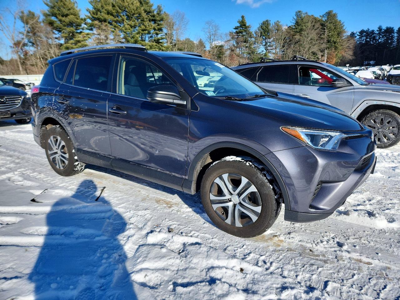 2016 TOYOTA RAV4 LE photo 4