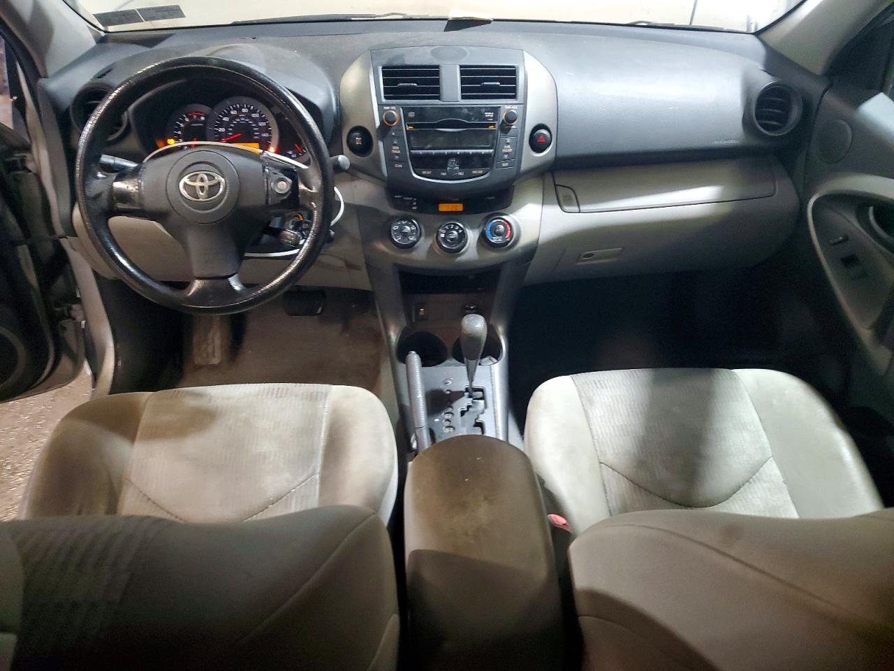 2010 TOYOTA RAV4 photo 8