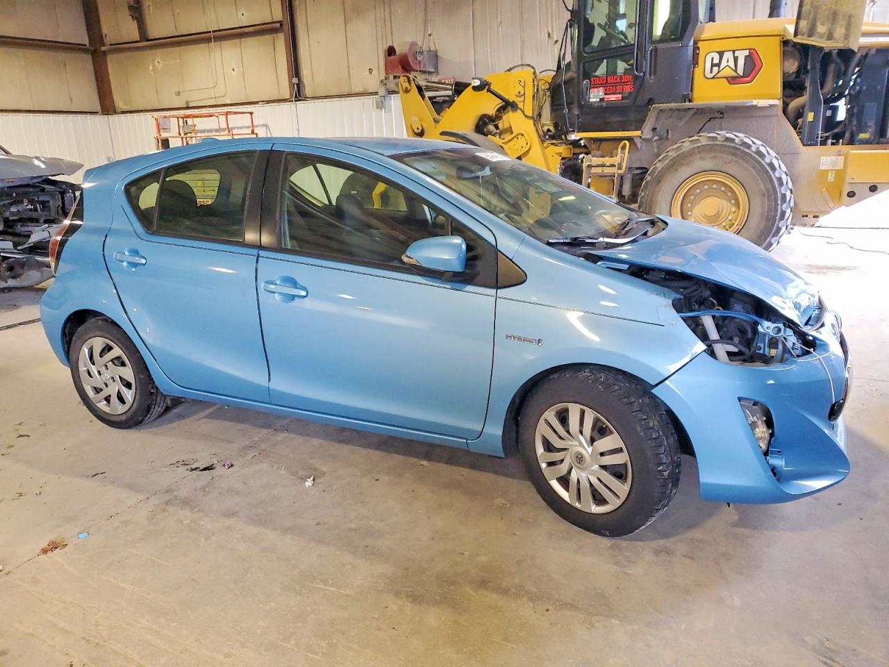 2015 TOYOTA PRIUS C photo 4
