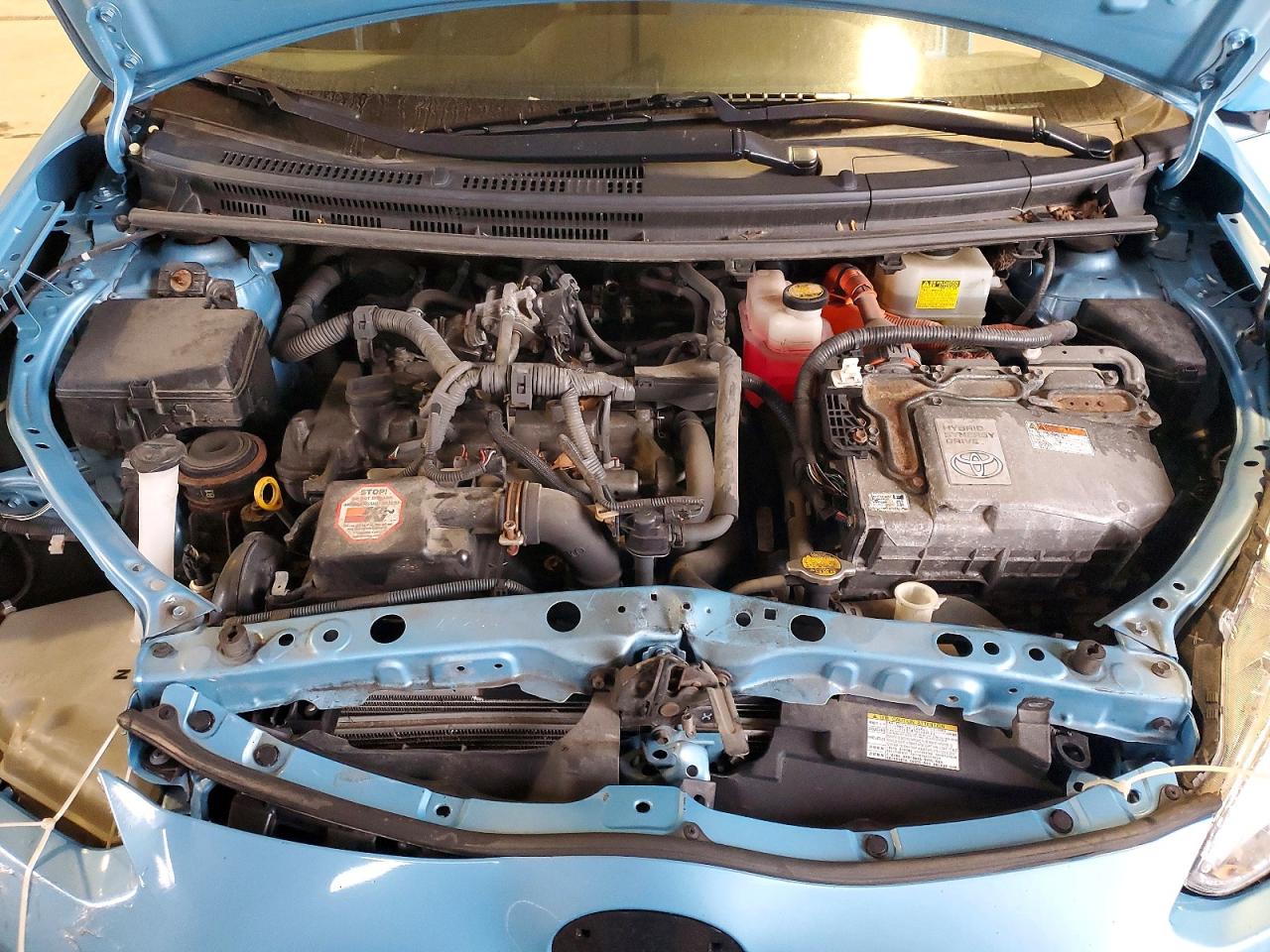 2015 TOYOTA PRIUS C photo 11