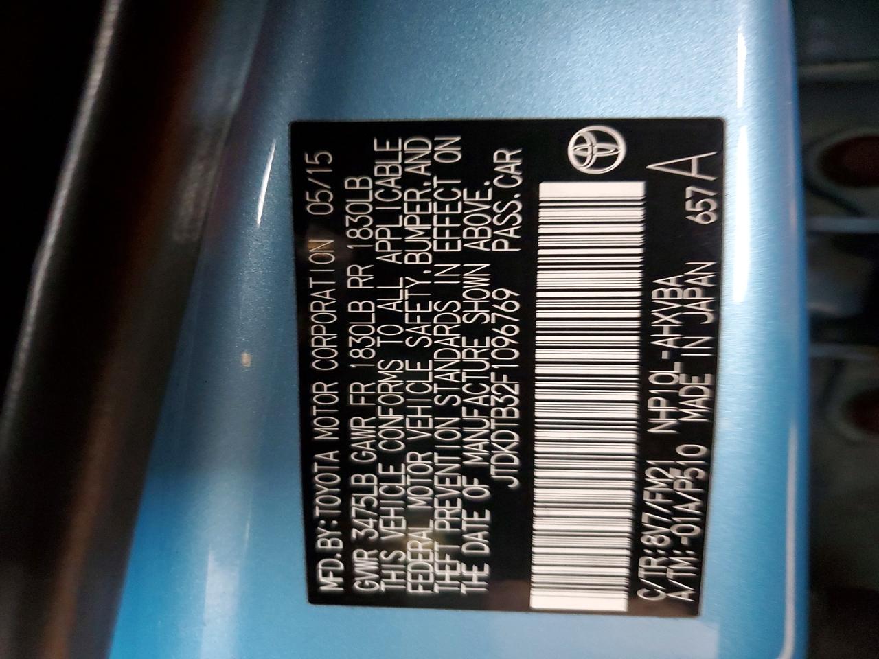 2015 TOYOTA PRIUS C photo 12