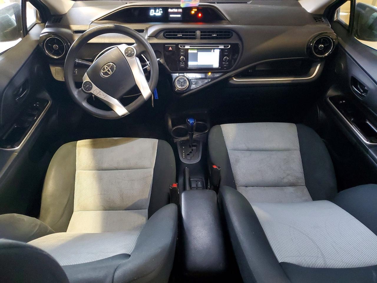 2015 TOYOTA PRIUS C photo 8