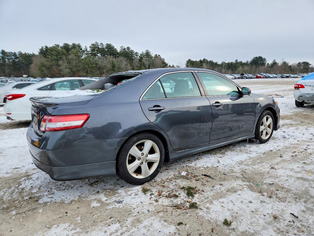 2010 TOYOTA CAMRY BASE photo 7