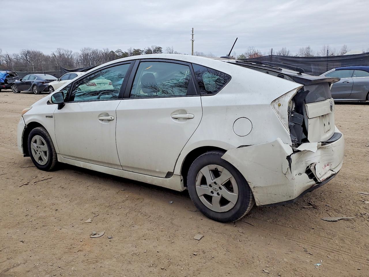 2011 TOYOTA PRIUS photo 3