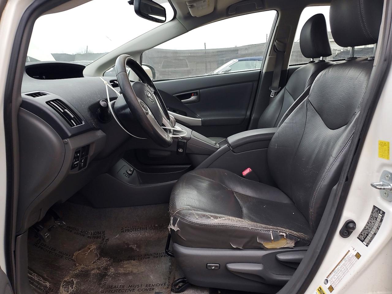 2011 TOYOTA PRIUS photo 13