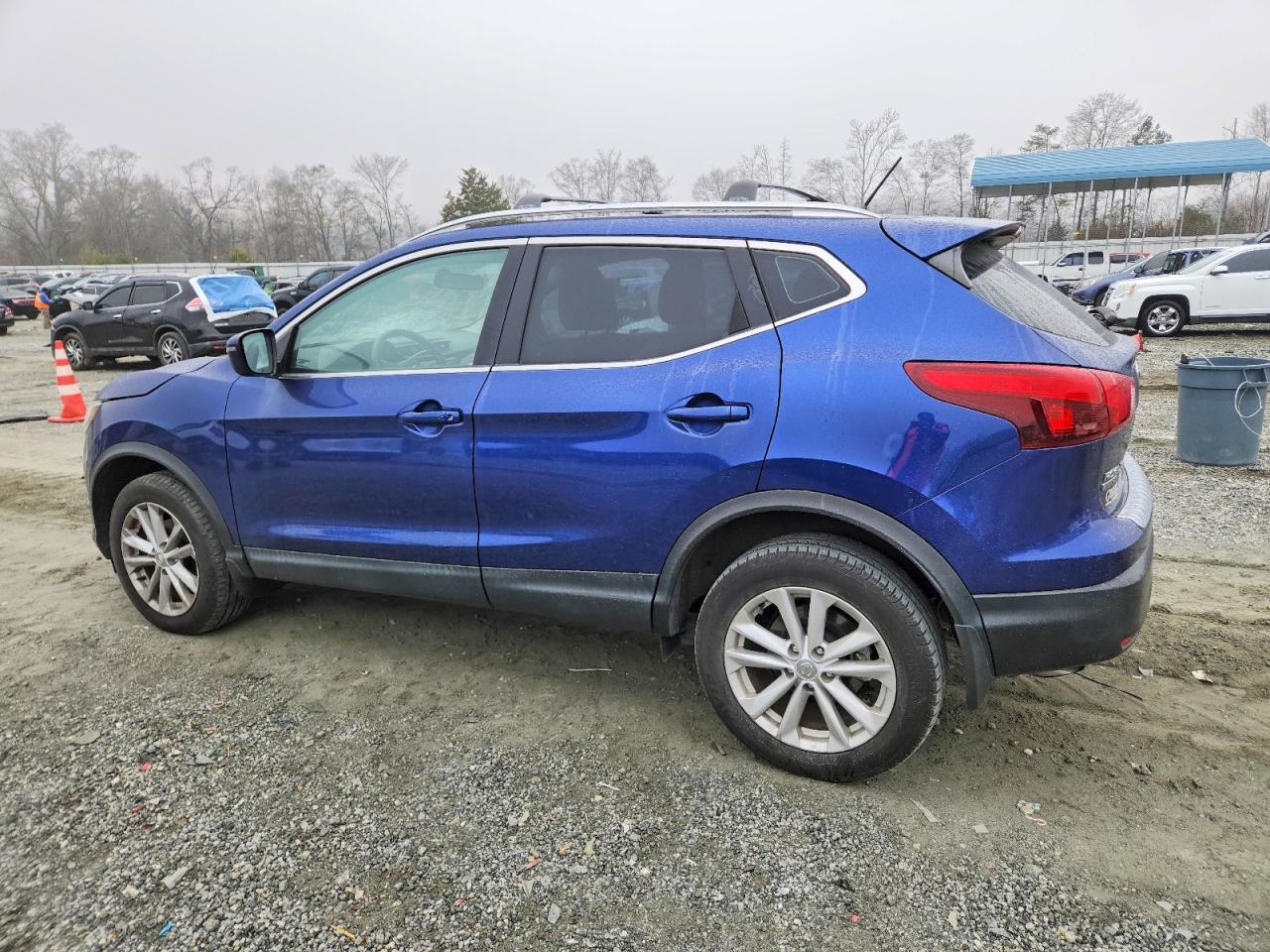 2018 NISSAN ROGUE SPORT S photo 2